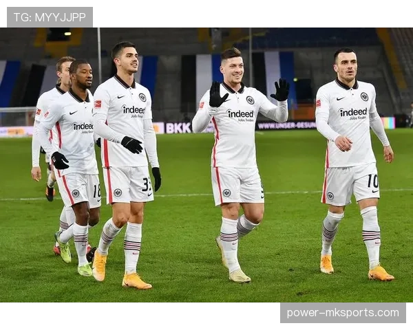 德甲球队阵容改造方案:引援策略与战术适配分析 德甲球队阵容改造方案:引援策略与战术适配分析